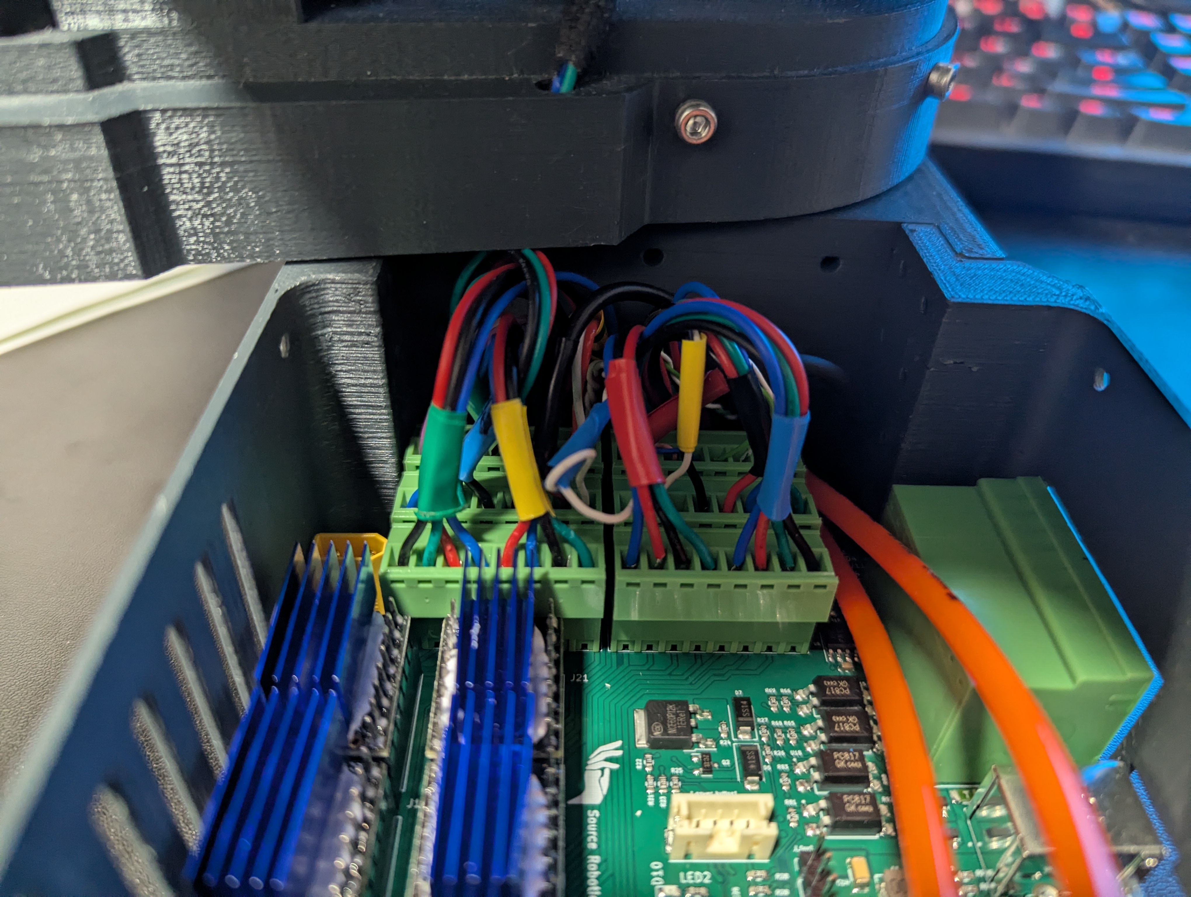 PAROL6 connector closeup