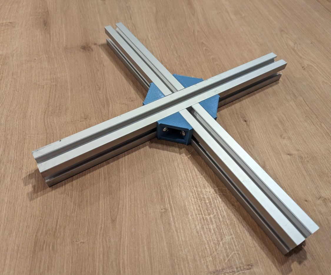 PAROL6 mounted on 30x30 aluminium profile frame using printed connectors